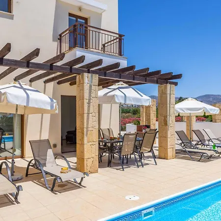 Anthia Villa Peyia